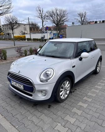 MINI Cooper cena 70000 przebieg: 38200, rok produkcji 2017 z Poznań małe 106